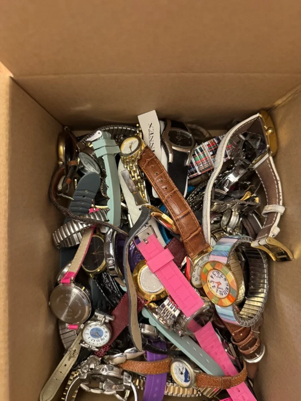 Bulk Watch Lot 4.5 LBS Mixed Vintage Modern Watches Reseller Parts Repair